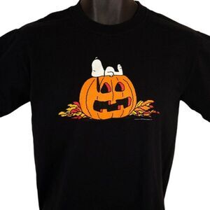 Snoopy Halloween T Shirt Womens Size Medium Black Peanuts Jack O Lantern Pumpkin